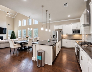 1603 Coventry Court - Photo Thumbnail 2