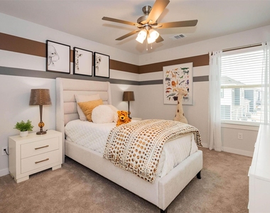 7419 Fiore Drive - Photo Thumbnail 18