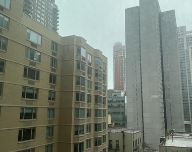 East 71st Street - Photo Thumbnail 10