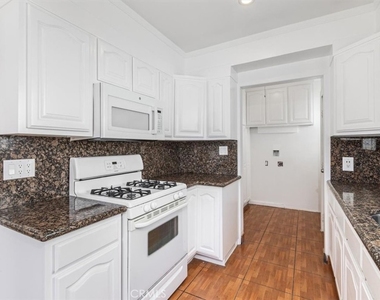 2405 Clyde Avenue - Photo Thumbnail 14