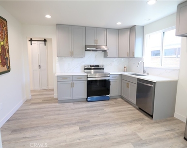 1113 W Hellman - Photo Thumbnail 23