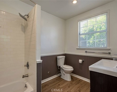 313 Venice Way - Photo Thumbnail 11