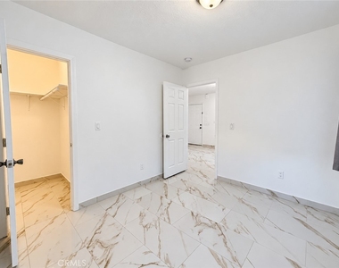 7707 Babcock Avenue - Photo Thumbnail 7