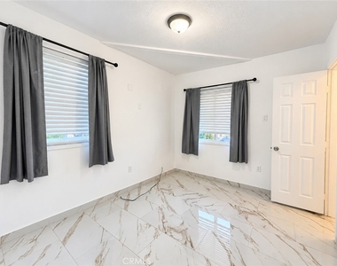 7707 Babcock Avenue - Photo Thumbnail 5
