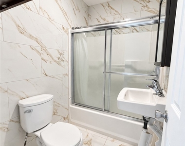 7707 Babcock Avenue - Photo Thumbnail 9