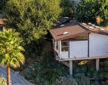 3858 Roble Vista Drive - Photo Thumbnail 26