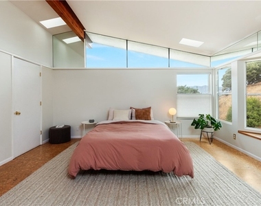 3858 Roble Vista Drive - Photo Thumbnail 9