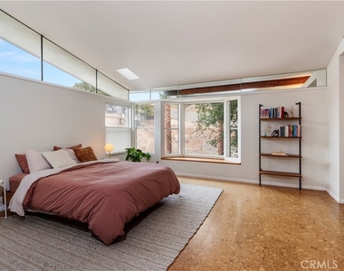 3858 Roble Vista Drive - Photo Thumbnail 10