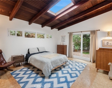 3858 Roble Vista Drive - Photo Thumbnail 15