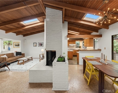3858 Roble Vista Drive - Photo Thumbnail 4