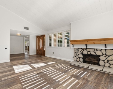 5503 Softwind Way - Photo Thumbnail 5