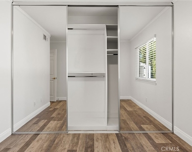 5503 Softwind Way - Photo Thumbnail 30