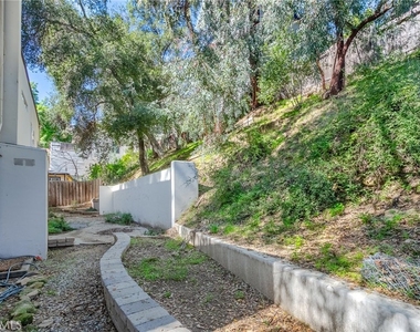 21429 Rios Street - Photo Thumbnail 15