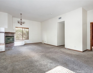 21429 Rios Street - Photo Thumbnail 10