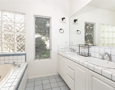 21429 Rios Street - Photo Thumbnail 12
