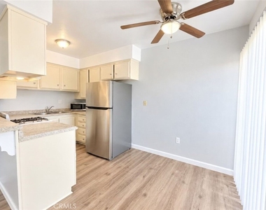 5050 Linden Avenue - Photo Thumbnail 4