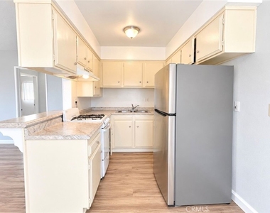 5050 Linden Avenue - Photo Thumbnail 5