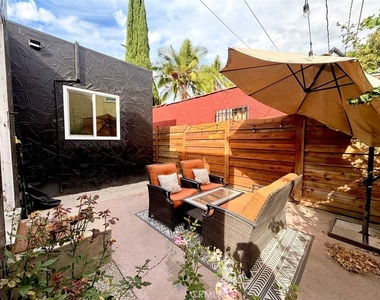 2245 Pine Avenue - Photo Thumbnail 27