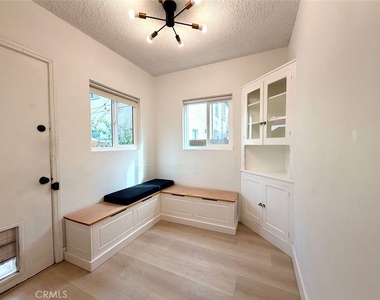 2245 Pine Avenue - Photo Thumbnail 10