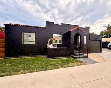 2245 Pine Avenue - Photo Thumbnail 1