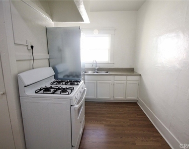 458 W Vernon Avenue - Photo Thumbnail 13