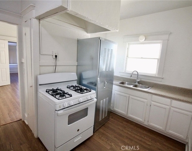 458 W Vernon Avenue - Photo Thumbnail 10