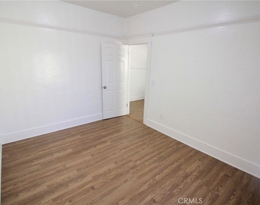 458 W Vernon Avenue - Photo Thumbnail 17