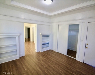458 W Vernon Avenue - Photo Thumbnail 7