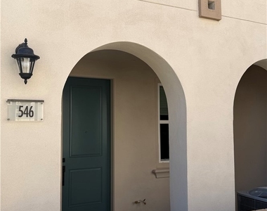 546 Gregory Way - Photo Thumbnail 32