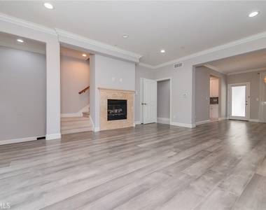 3501 Tilden Avenue - Photo Thumbnail 4
