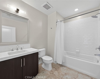 21 Gramercy - Photo Thumbnail 20