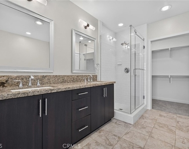21 Gramercy - Photo Thumbnail 14