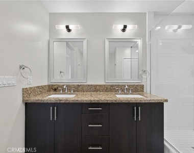 21 Gramercy - Photo Thumbnail 15