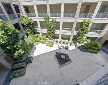 21 Gramercy - Photo Thumbnail 11