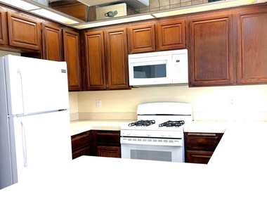 6924 Sandpiper Place - Photo Thumbnail 3
