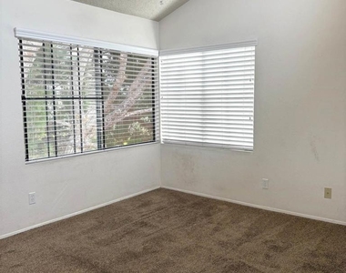 6924 Sandpiper Place - Photo Thumbnail 8
