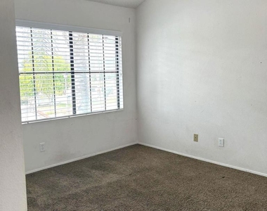 6924 Sandpiper Place - Photo Thumbnail 6
