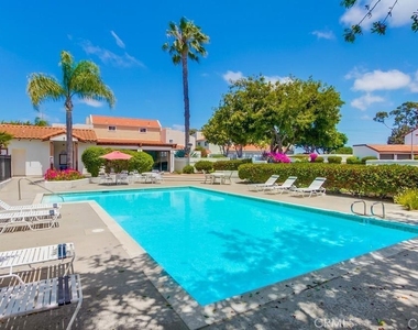 6924 Sandpiper Place - Photo Thumbnail 12