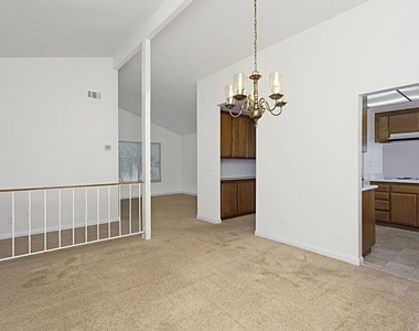 2228 Saratoga - Photo Thumbnail 6