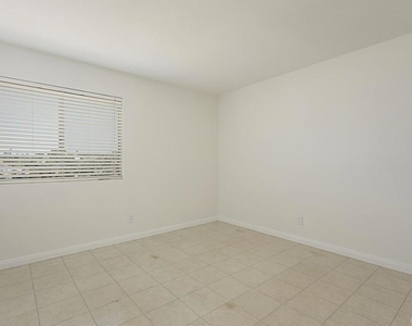 2228 Saratoga - Photo Thumbnail 21