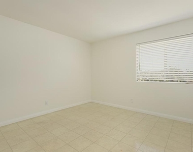 2228 Saratoga - Photo Thumbnail 24