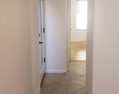 366 Forward Street - Photo Thumbnail 9