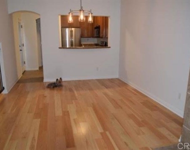 366 Forward Street - Photo Thumbnail 3
