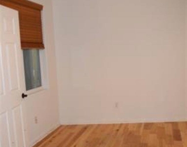 366 Forward Street - Photo Thumbnail 14