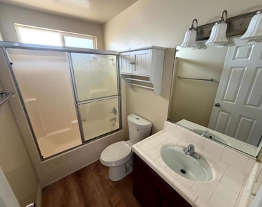 18769 Eisenhower Street - Photo Thumbnail 14