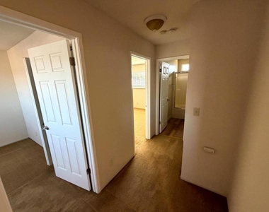18769 Eisenhower Street - Photo Thumbnail 8
