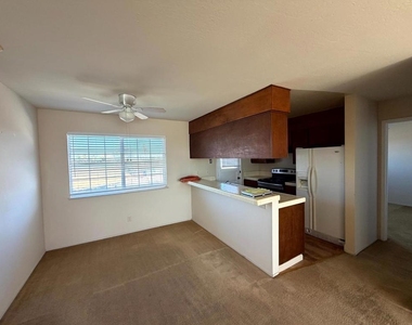 18769 Eisenhower Street - Photo Thumbnail 5