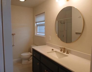 406 Coronado Street - Photo Thumbnail 14
