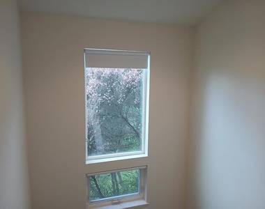 406 Coronado Street - Photo Thumbnail 7