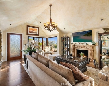 486 Holly Street - Photo Thumbnail 3
